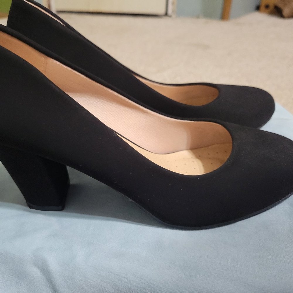 Classic black pumps
